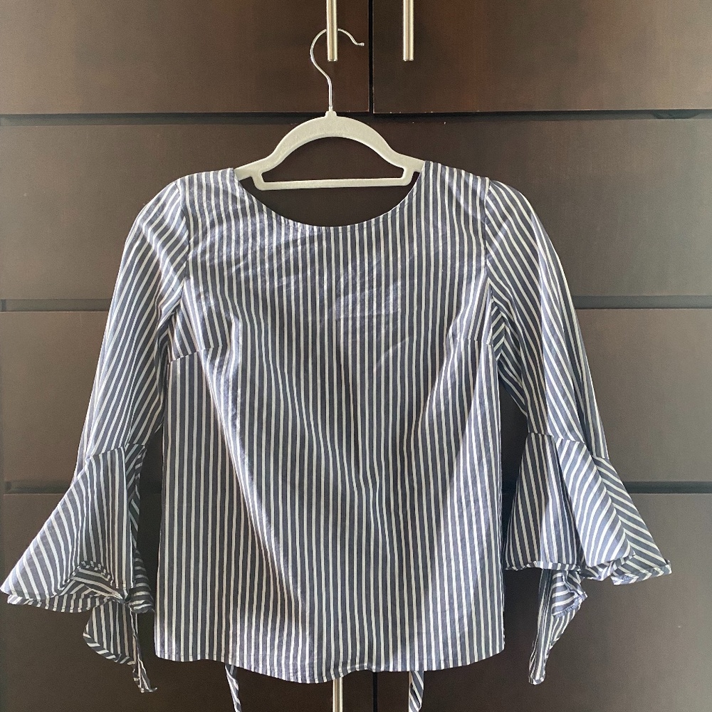 Blouse, size XS, slate grey/white